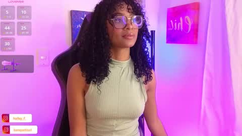 Snapshot of heily_fox chatting on 02/05/25, 06:56 HEILY online show from 02/05/25, 06:56