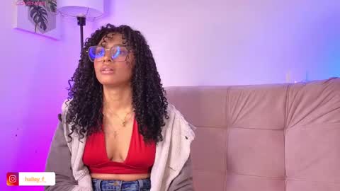 Snapshot of heily_fox chatting on 03/01/25, 06:35 HEILY online show from 03/01/25, 06:35