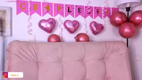 Snapshot of heily_fox chatting on 03/05/25, 07:27 HEILY online show from 03/05/25, 07:27