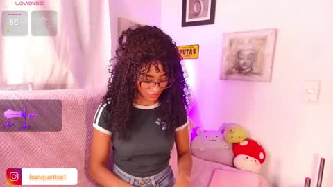 Snapshot of heily_fox chatting on 03/10/25, 08:04 HEILY online show from 03/10/25, 08:04