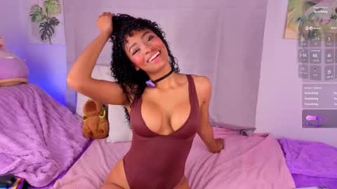 Snapshot of heily_fox chatting on 12/17/25, 07:36 HEILY online show from 12/17/25, 07:36