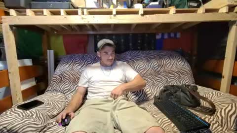 Snapshot of heisherrmann chatting on 07/18/26, 04:16 xxScubaStevexx online show from 07/18/26, 04:16