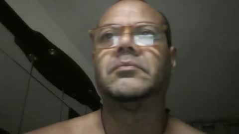 Snapshot of heistt chatting on 09/30/25, 12:37 Heist Stein online show from 09/30/25, 12:37