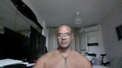 Snapshot of heistt chatting on 10/06/25, 09:23 Heist Stein online show from 10/06/25, 09:23