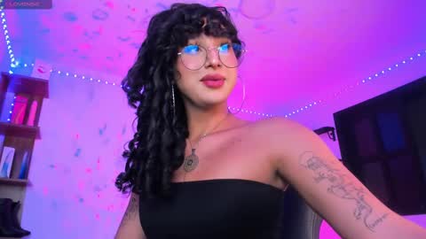 Snapshot of heka_prudence chatting on 02/12/25, 02:14 Heka Prudence online show from 02/12/25, 02:14