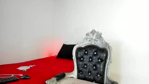 Hela   Independent model online show from 11/05/25, 11:16