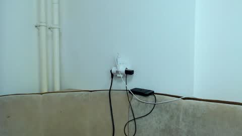 helen_adams_ online show from 12/02/24, 02:30