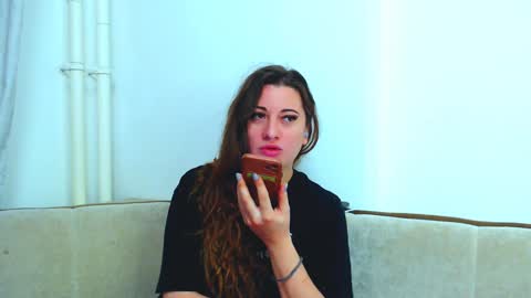 helen_adams_ online show from 12/26/24, 04:43