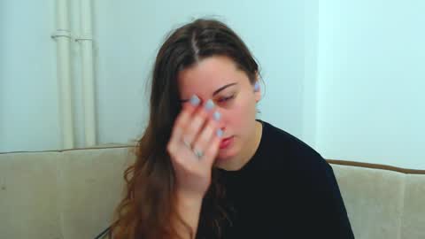 helen_adams_ online show from 01/15/25, 04:47