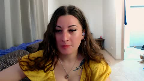 helen_adams_ online show from 05/22/26, 06:31