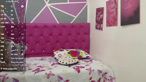 Snapshot of helen_russoo chatting on 02/12/25, 09:54 Helen online show from 02/12/25, 09:54