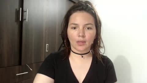 Snapshot of helena018 chatting on 10/14/25, 04:08 helena online show from 10/14/25, 04:08