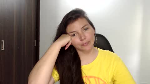 Snapshot of helena018 chatting on 10/26/25, 04:24 helena online show from 10/26/25, 04:24