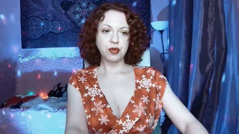 Snapshot of helena__femdom chatting on 01/01/25, 04:18 Helena online show from 01/01/25, 04:18