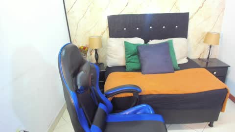 HELENA COPPER online show from 04/12/26, 04:39