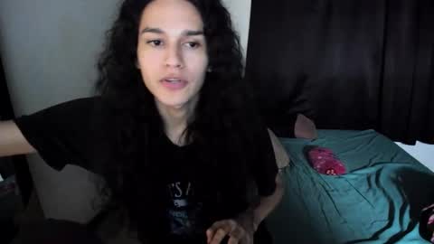 helena_spellman online show from 11/18/25, 01:22