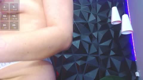 Helena Saenz online show from 12/02/25, 12:32