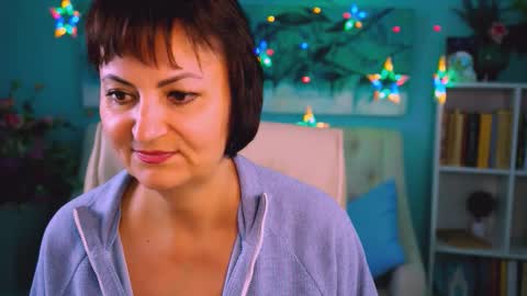 helenbeler online show from 09/11/25, 08:36