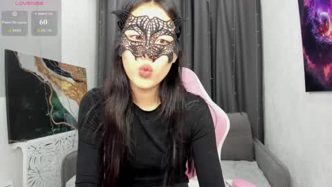 Hi I am Helen online show from 04/01/26, 02:12