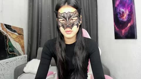 Hi I am Helen online show from 04/11/26, 02:05