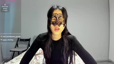 Hi I am Helen online show from 06/01/26, 02:13