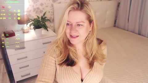 Helena Bonham online show from 12/29/24, 04:59