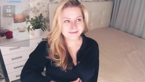 Helena Bonham online show from 02/15/25, 04:25