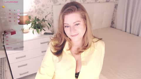 Helena Bonham online show from 10/11/25, 05:17