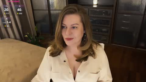 Helena Bonham online show from 06/15/26, 11:51