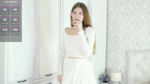 Sarah  here Help to make 100 thumbs up  online show from 03/10/25, 08:12