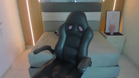   online show from 06/20/26, 08:11