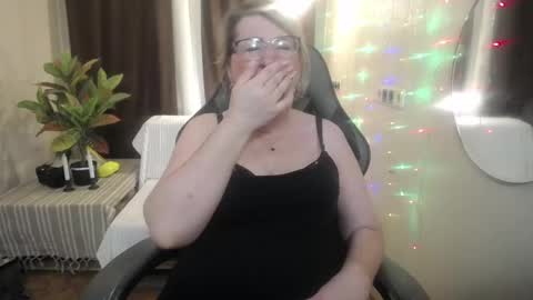 helenenigma online show from 02/01/25, 04:46