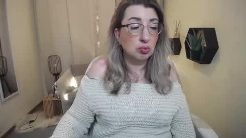 helenenigma online show from 02/16/26, 07:21