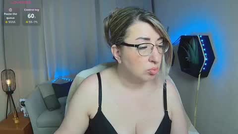 helenenigma online show from 04/30/26, 08:57