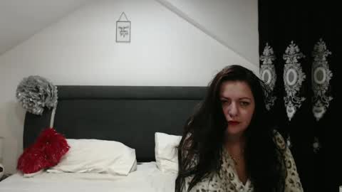 Snapshot of helenhh chatting on 02/06/25, 10:26 helenhh online show from 02/06/25, 10:26