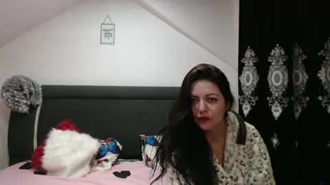 Snapshot of helenhh chatting on 02/20/25, 10:27 helenhh online show from 02/20/25, 10:27