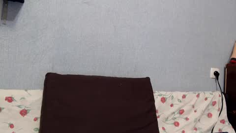 Snapshot of helenred chatting on 01/19/25, 10:17 HelenRed online show from 01/19/25, 10:17