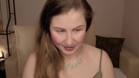 Snapshot of helens_lov chatting on 11/06/25, 02:34 Helen online show from 11/06/25, 02:34