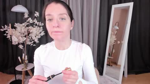 Helen online show from 03/04/25, 04:06