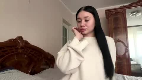 lilian online show from 04/08/26, 02:33