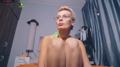 Helga online show from 10/07/25, 09:23