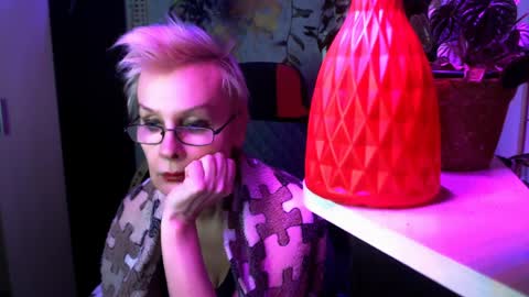 Helga online show from 04/04/26, 07:00