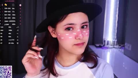 Snapshot of helgamartin chatting on 02/27/26, 07:58 Aurora online show from 02/27/26, 07:58