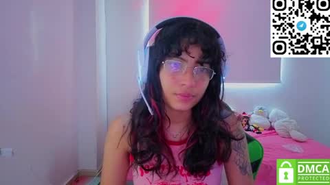 Helia Transfem and Amy online show from 04/01/26, 01:12