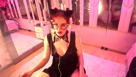 Heliconia online show from 09/09/25, 12:10