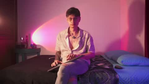 Helio online show from 03/08/26, 02:04