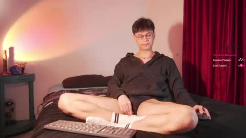 Helio online show from 04/18/26, 02:59