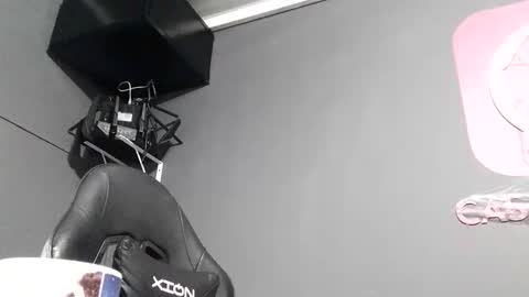 Eros online show from 10/21/25, 09:32