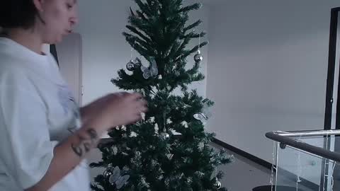 Snapshot of hell_dancer_ chatting on 12/07/24, 09:44 Lexa online show from 12/07/24, 09:44