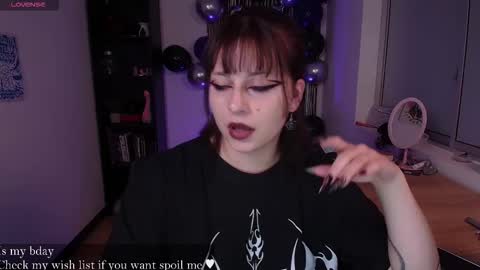 Snapshot of hell_dancer_ chatting on 10/23/25, 11:35 Lexa online show from 10/23/25, 11:35